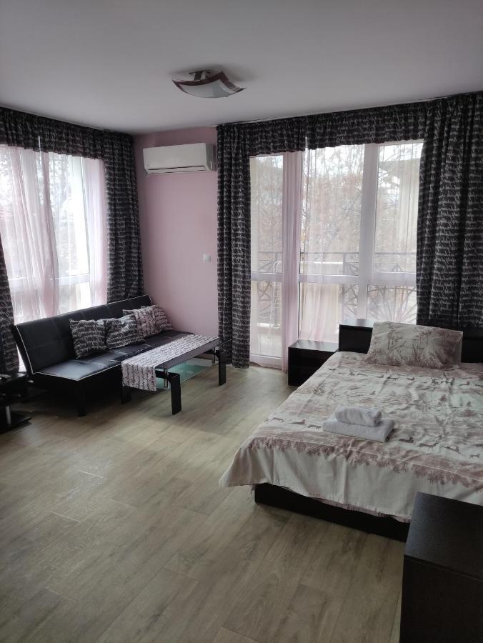 Medical University Apartments พลอฟดิฟ ภายนอก รูปภาพ